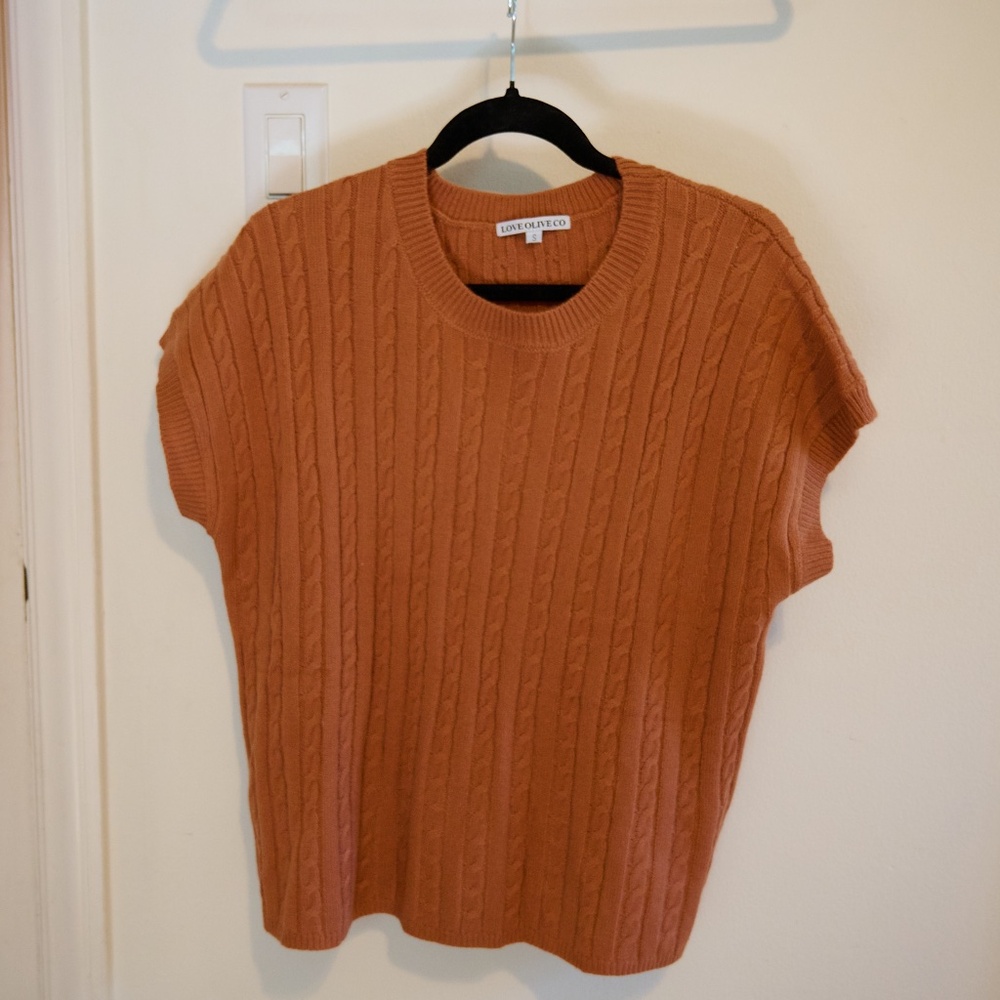 Women's Cable-Knit Burnt Orange Short Sleeve Top
